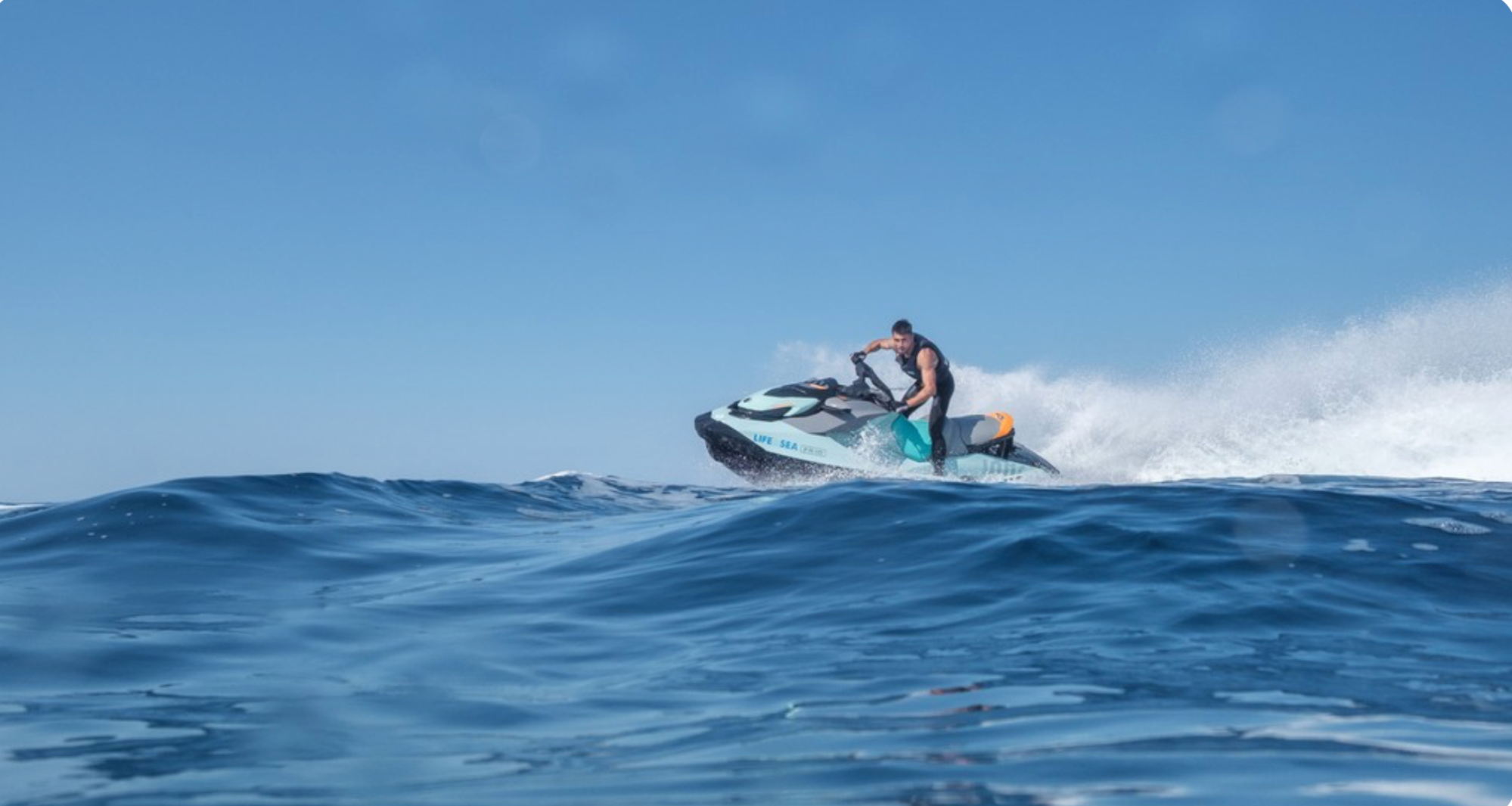 Jet Ski Arenal • 25 Min Image 5