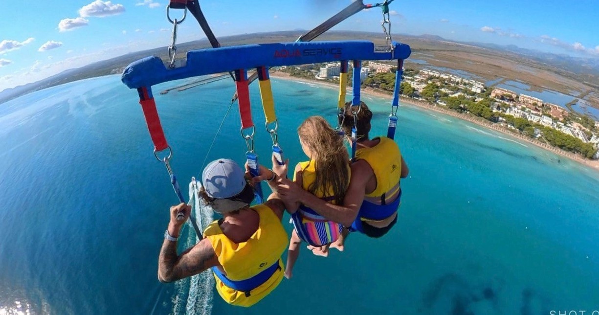 Parasailing • Magaluf Image 2